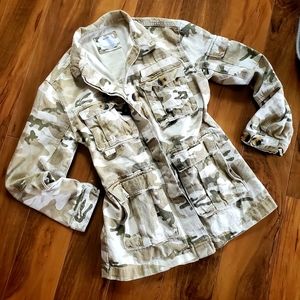 BERSHKA Camo Jacket - Size XS (EUC)